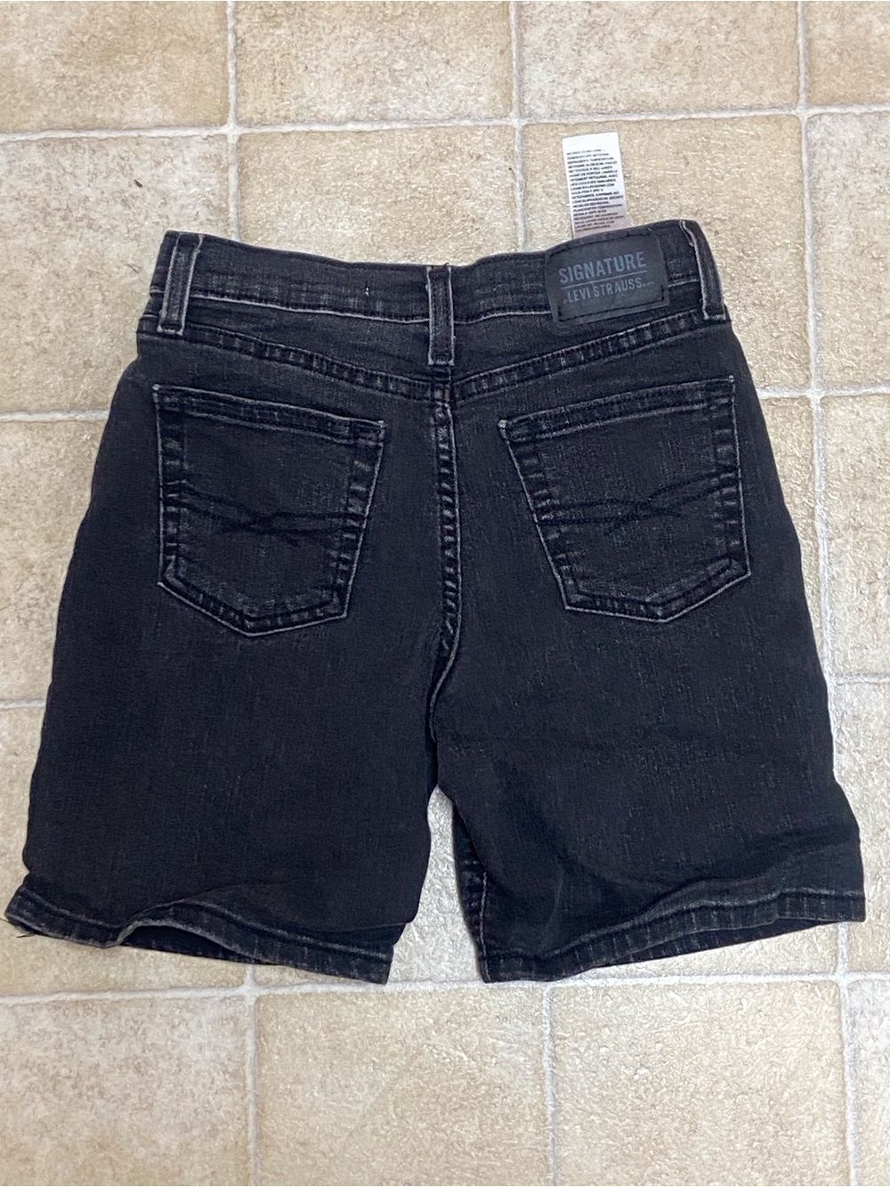 Signature Levi’s Size 8